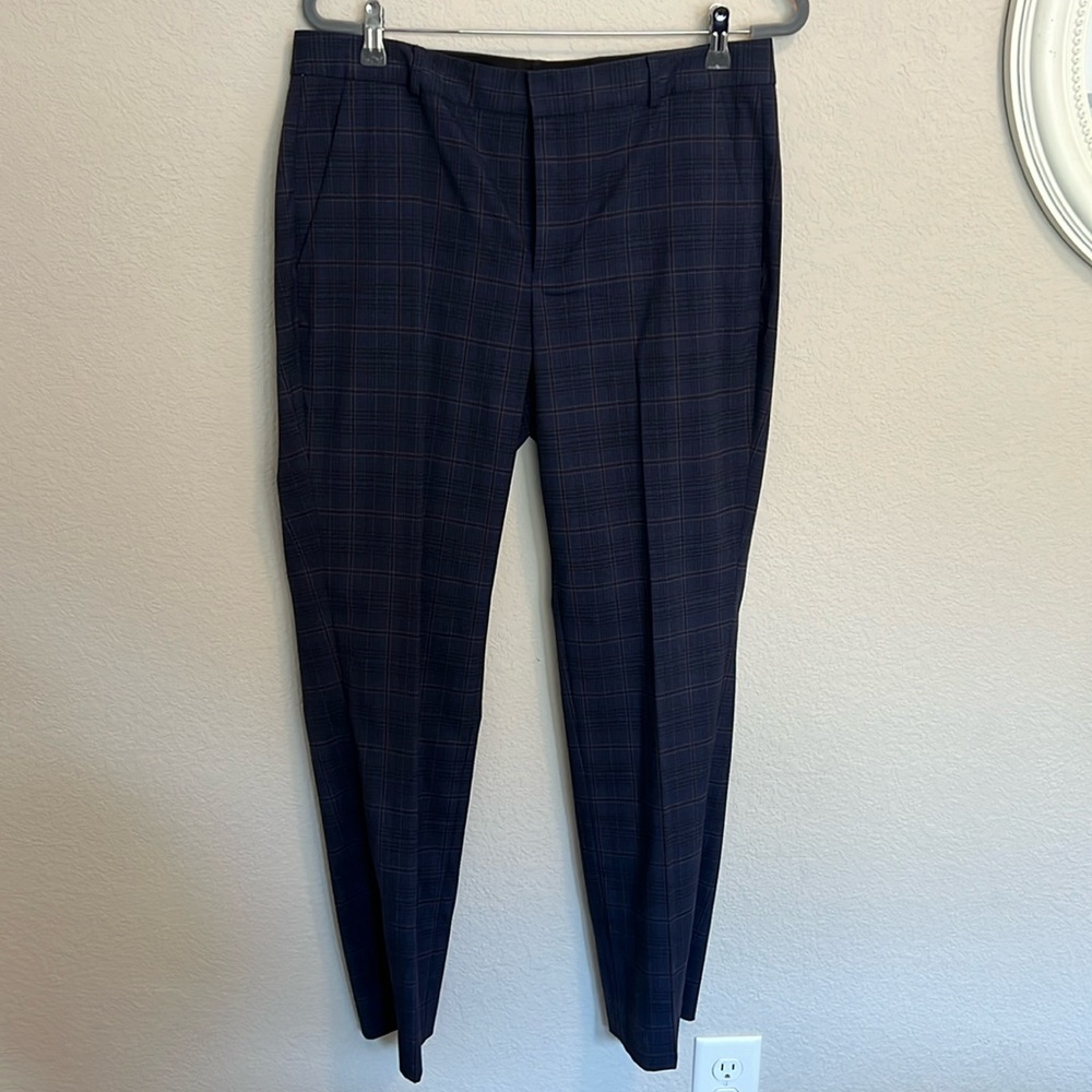 Banana Republic Dress Pant. Blue plaid.